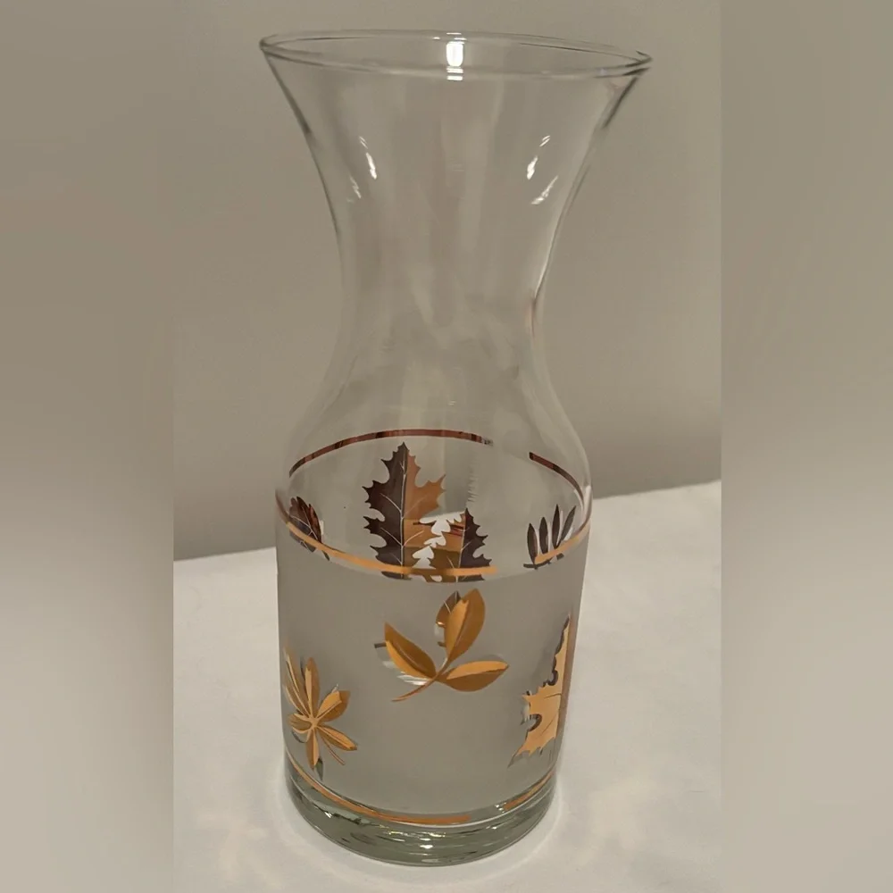 Vintage Mid Century Frosted Gold Leaves Libbey Glass 22oz Carafe Pitcher